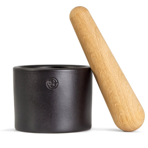 Keramik-Mörser in schwarz, matt mit Eichenholz-Stößel