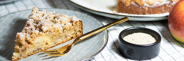 Apfel-Walnuss-Crumble-Kuchen mit Herbstzucker