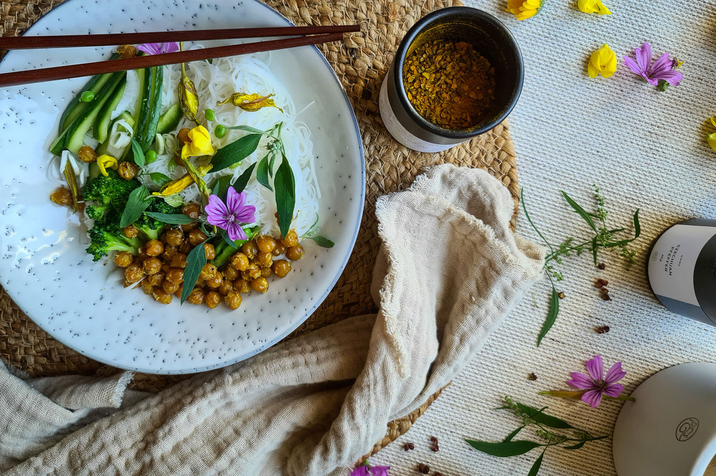 Glasnudelbowl mit Madras Curry