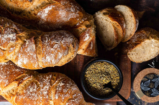 Knuspriges Wurzelbrot mit dem Brotgewürz