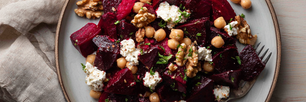 Rote Bete Salat – orientalisch mit Kichererbsen und Feta