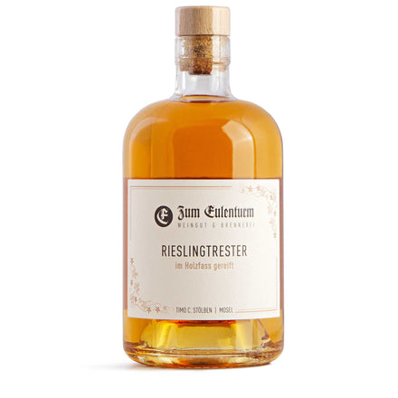 Riesling Trester aus der Mosel von der Brennerei Zum Eulenturm, schonend destilliert in der Kupferbrennblase , jetzt bei Pfeffersack & Soehne online kaufen.