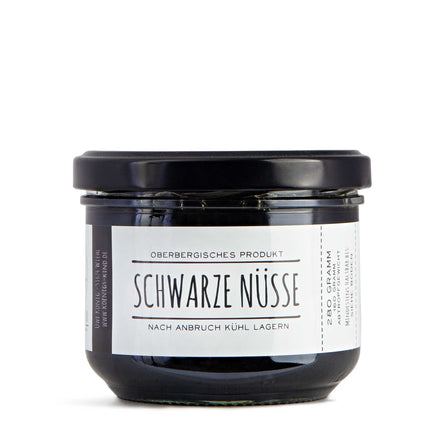 Schwarze Nüsse