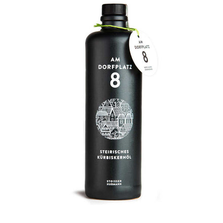 Steirisches Kürbiskernöl g.g.A. mit feinen Röstnoten in Glasflasche – erhältlich im Shop von Pfeffersack & Soehne.