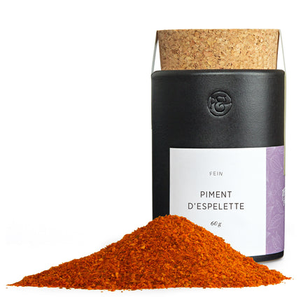 Französisches Chili-Gewürz Piment d'Espelette in der Keramikdose von Pfeffersack & Soehne